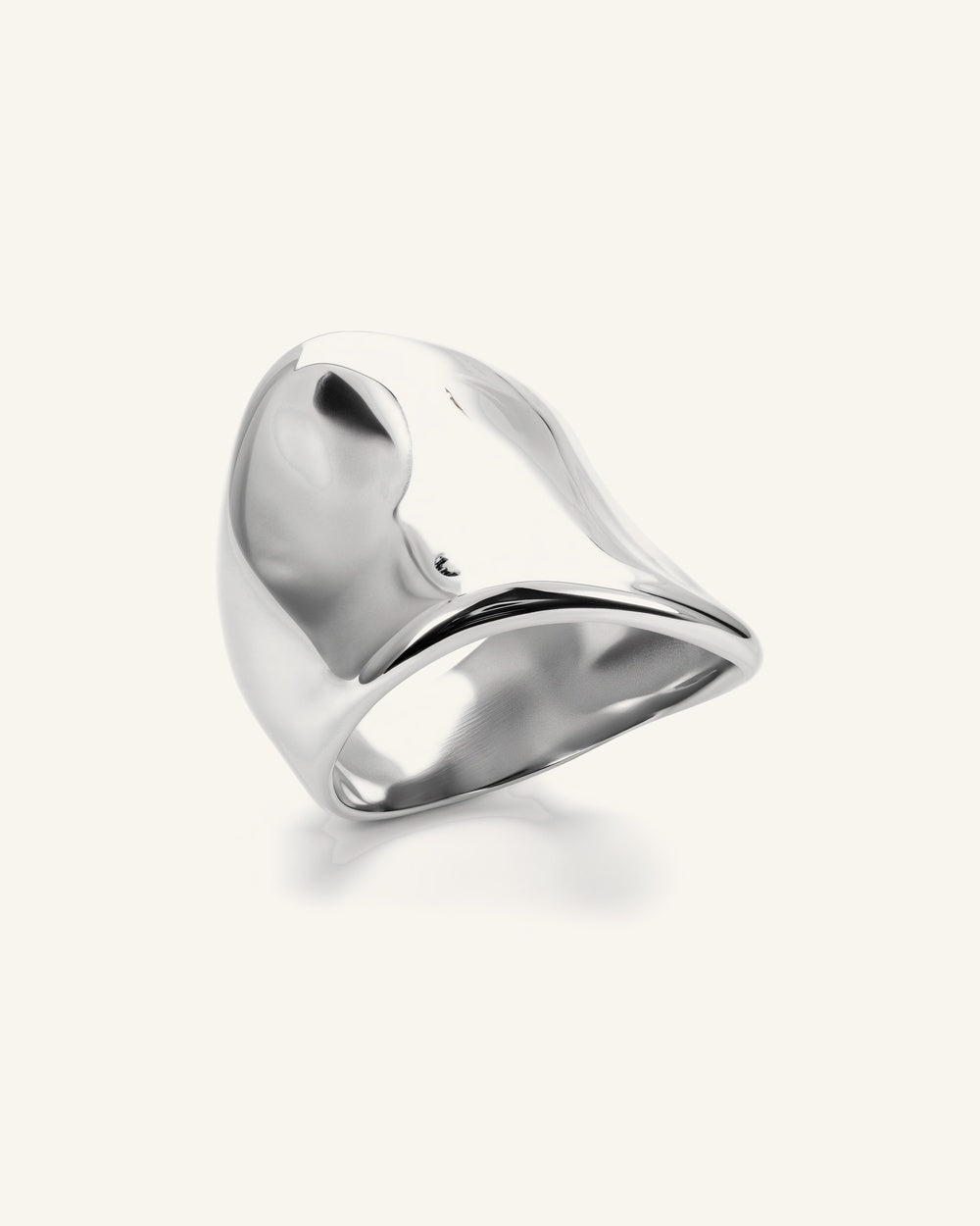 Verbena Volume Ring — Vattentålig ring i guld chunky design | Alora Avenue